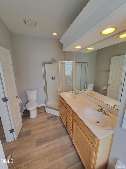 Building Photo - 7954 Willowglen Dr