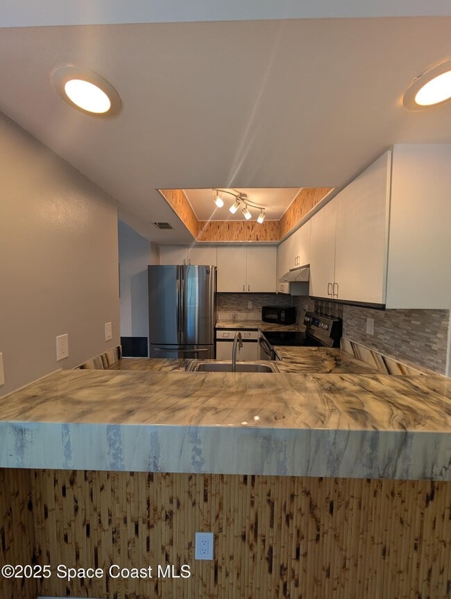 Building Photo - 2969 Sir Hamilton Cir