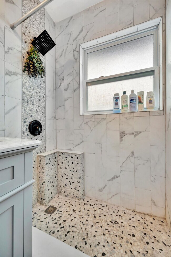 Building Photo - 11420 1st St E