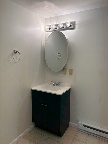 Building Photo - 4161 Romeo Rd