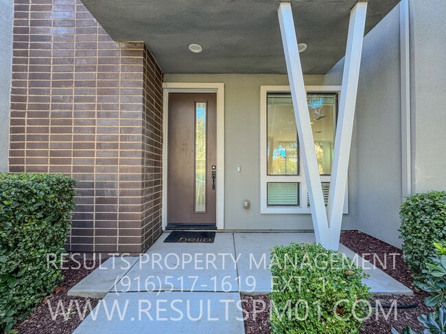 Building Photo - Spacious 4 Bedroom Home in McKinley Village Community