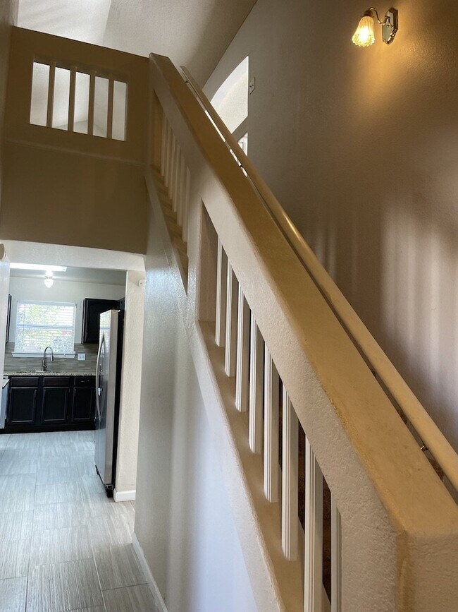 Building Photo - 4437 Loma Clara Ct