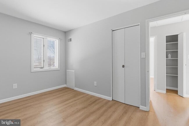 Building Photo - 1813 Olmstead Dr