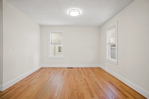 Building Photo - 20 Sudan St