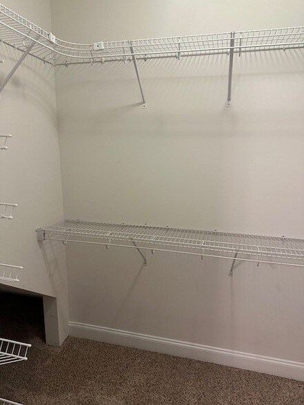 Building Photo - 112 NE Bellingham Dr