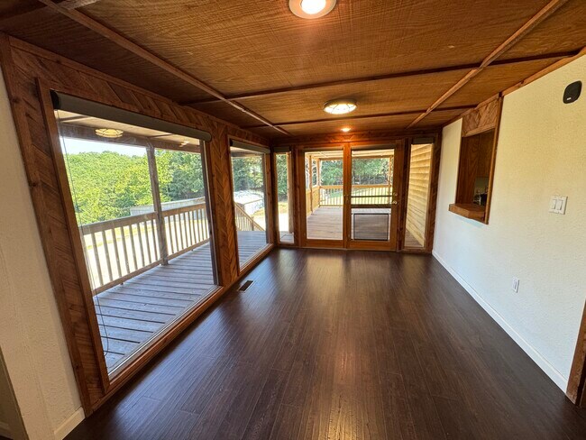 Building Photo - 7697 MO-176