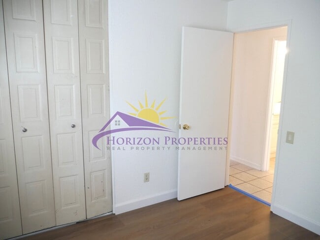 Building Photo - Open 4 Bed 2 Bath 1,407sqft Single Family Home