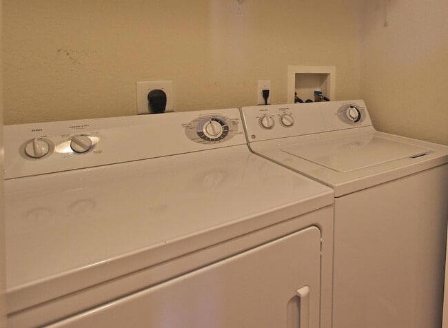 Building Photo - 11033 Legacy Blvd