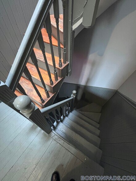 Building Photo - 137 Columbia St