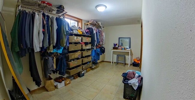 Building Photo - 3D Tour Available + 2-Bonus Rooms + Granite Countertops- Available June 4th!