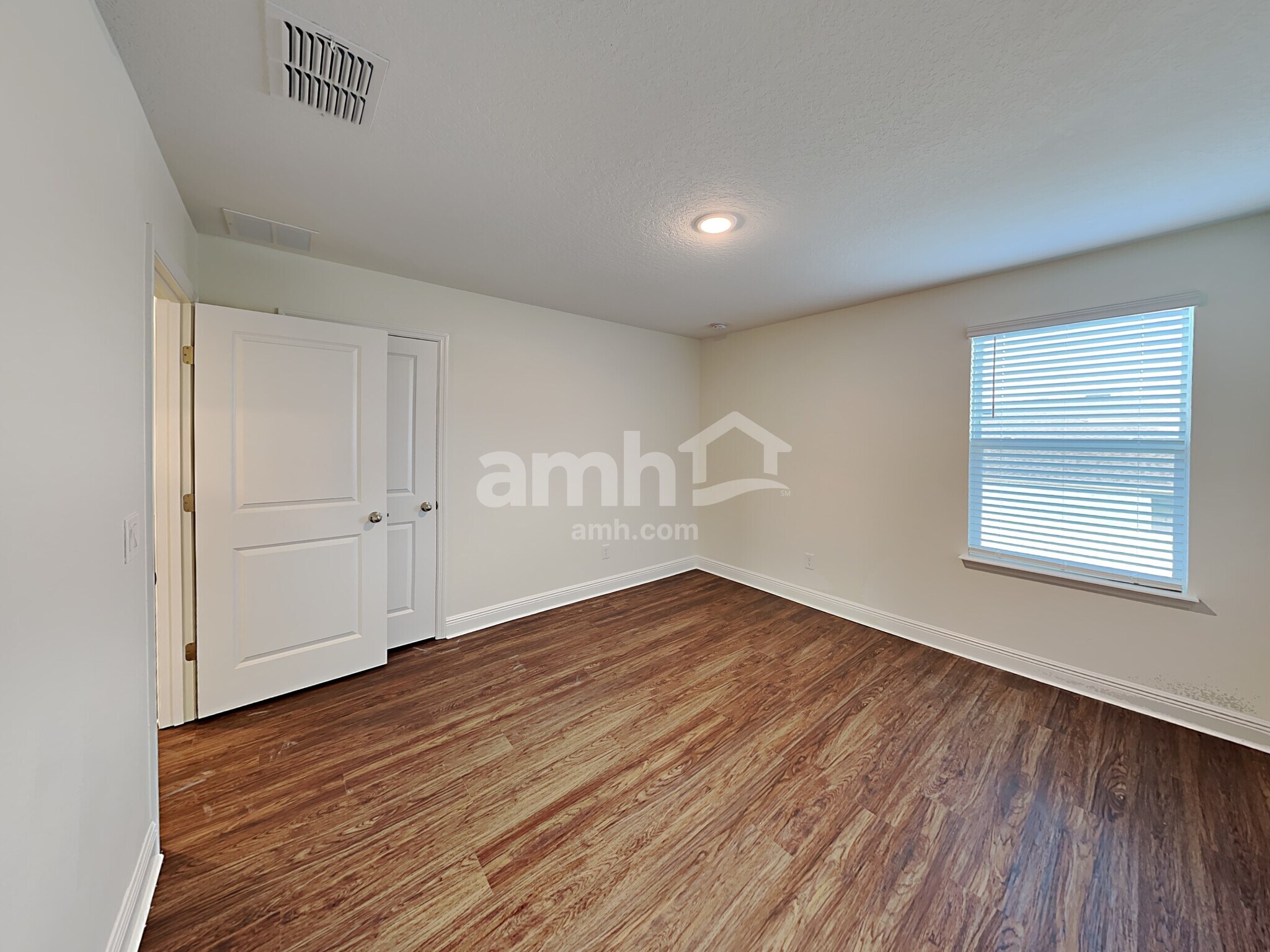 Building Photo - 815 Heavenly Dr