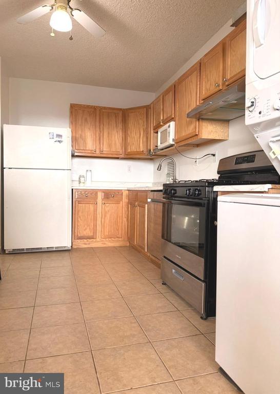 Building Photo - 3701 S George Mason Dr