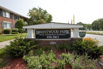 Building Photo - Brentwood Apartments