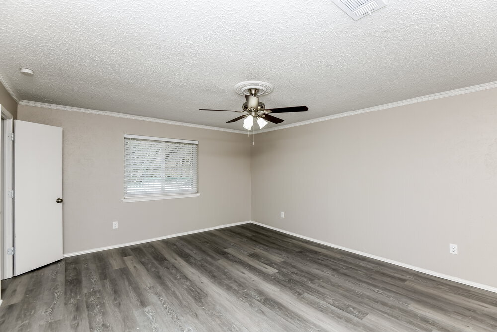 Building Photo - 2321 Oakside Dr