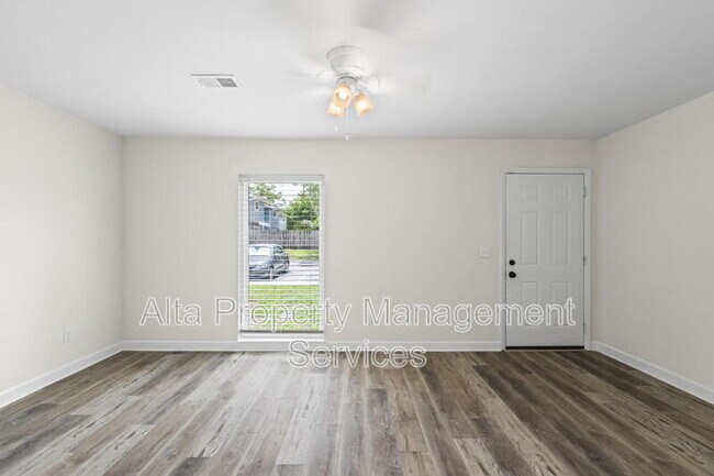Building Photo - 1848 Willowood Dr