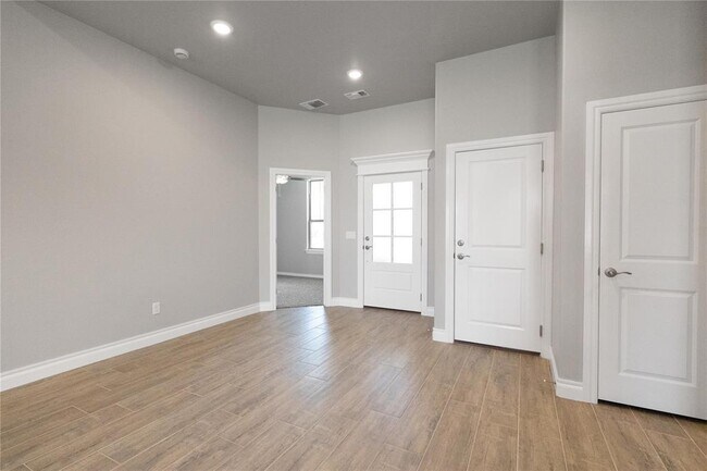 Building Photo - 9305 NW 117th St