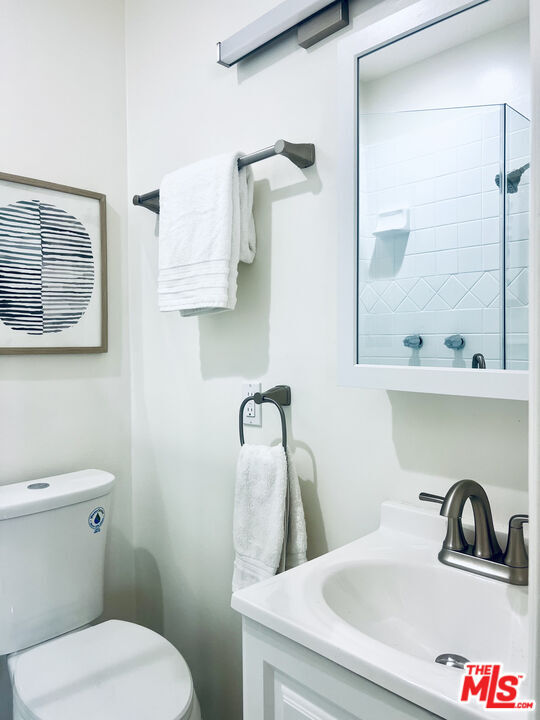 Building Photo - 1876 Alexandria Ave