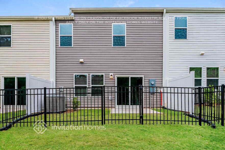 Building Photo - 939 Greenville Wy