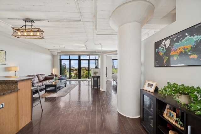 Building Photo - 1524 S Sangamon St