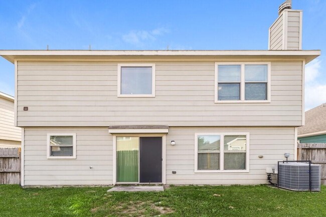Building Photo - 16610 Cheshire Grove Ln