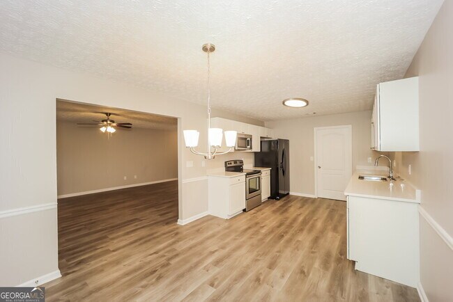 Building Photo - 1417 Arbor Pl Dr