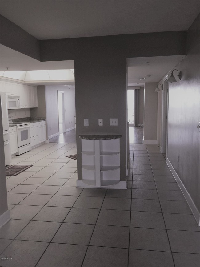 Building Photo - 2055 S Atlantic Ave