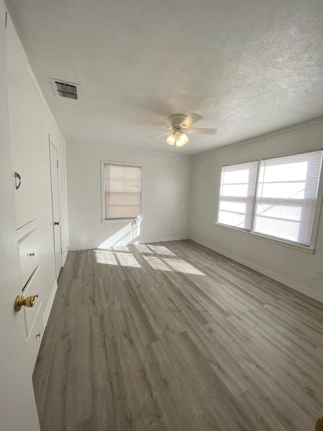 Building Photo - 3303 35th St