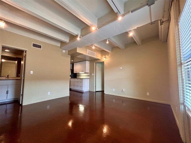 Building Photo - 2408 Leon St