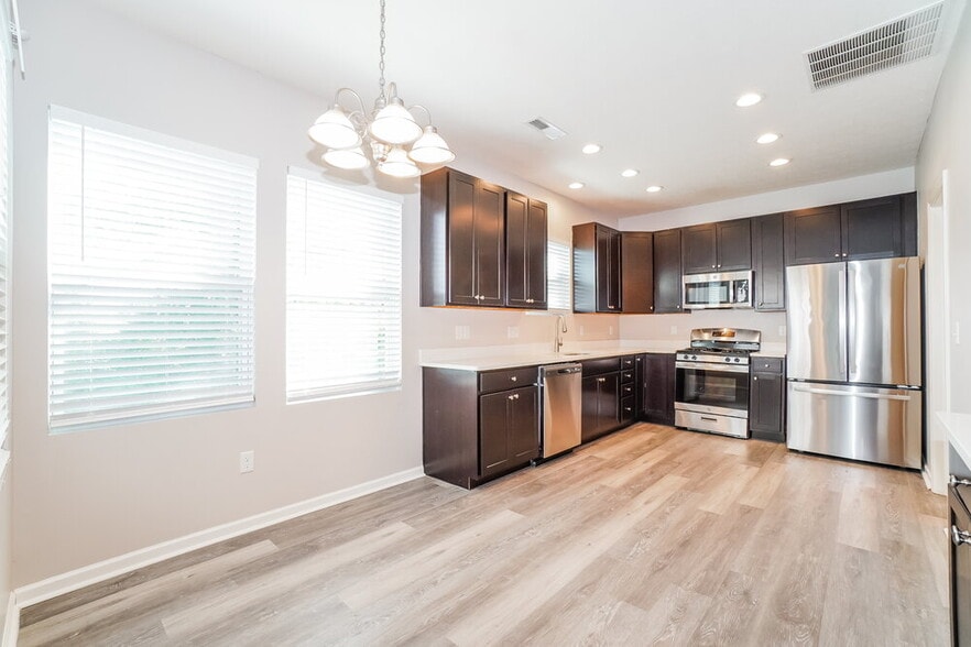 Building Photo - 3978 Lavender Ridge Dr