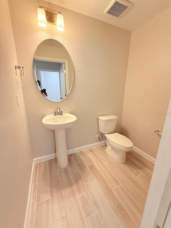 Building Photo - 1395 Mount Royal Dr