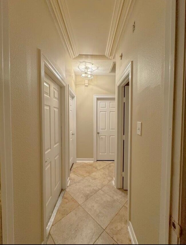 Building Photo - 16539 Amargos Dr