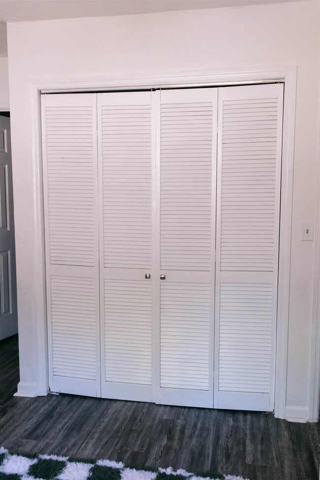 Building Photo - 2597 Panther Creek Rd