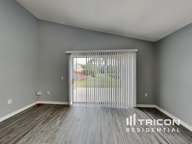 Building Photo - 14642 Lady Victoria Blvd