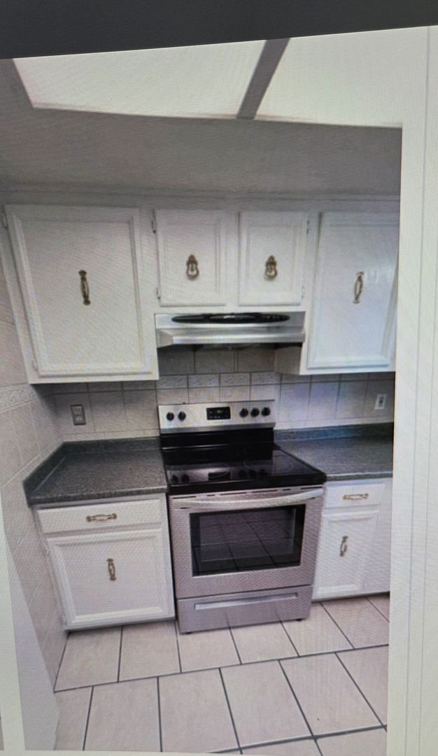 Building Photo - 3 BED 1.5 BATH RAMBLER - PORT ORCHARD