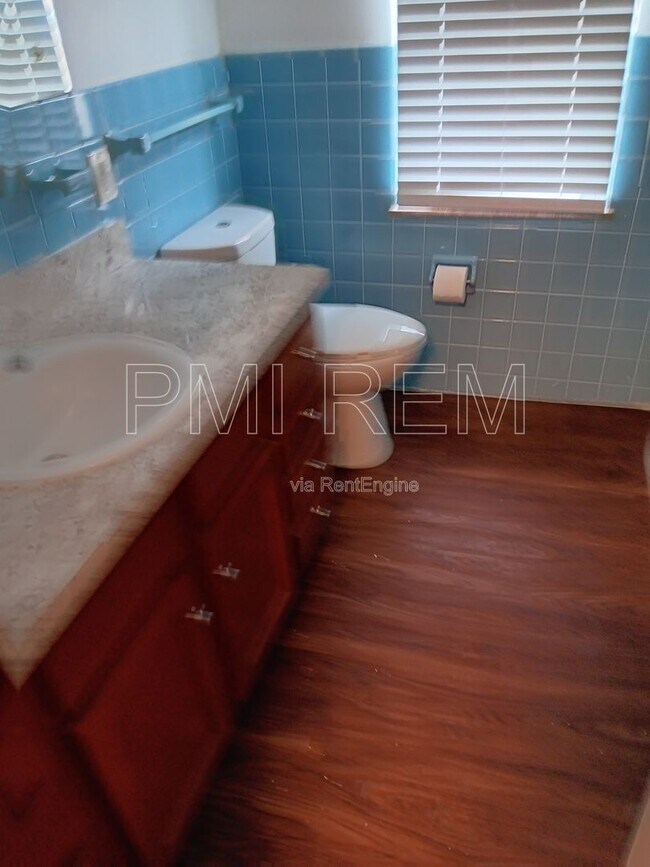 Building Photo - 16025 Van Aken Blvd