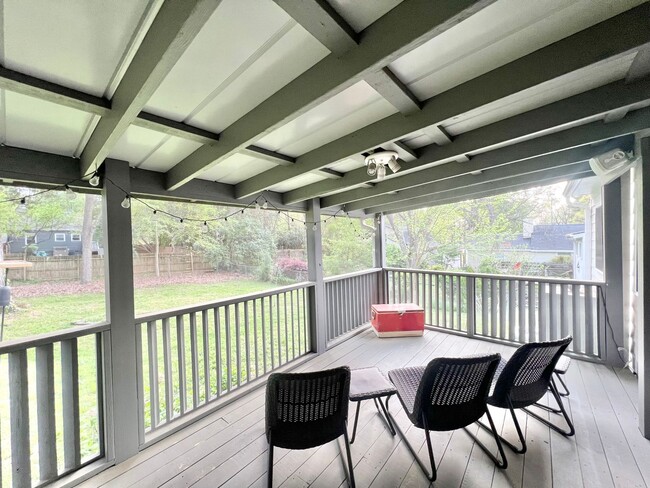 Building Photo - Newly Remodeled 2 BD, 2BA Raleigh Home wit...