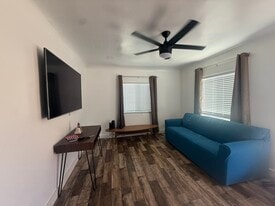 Living Room - 2305 E Spaulding St
