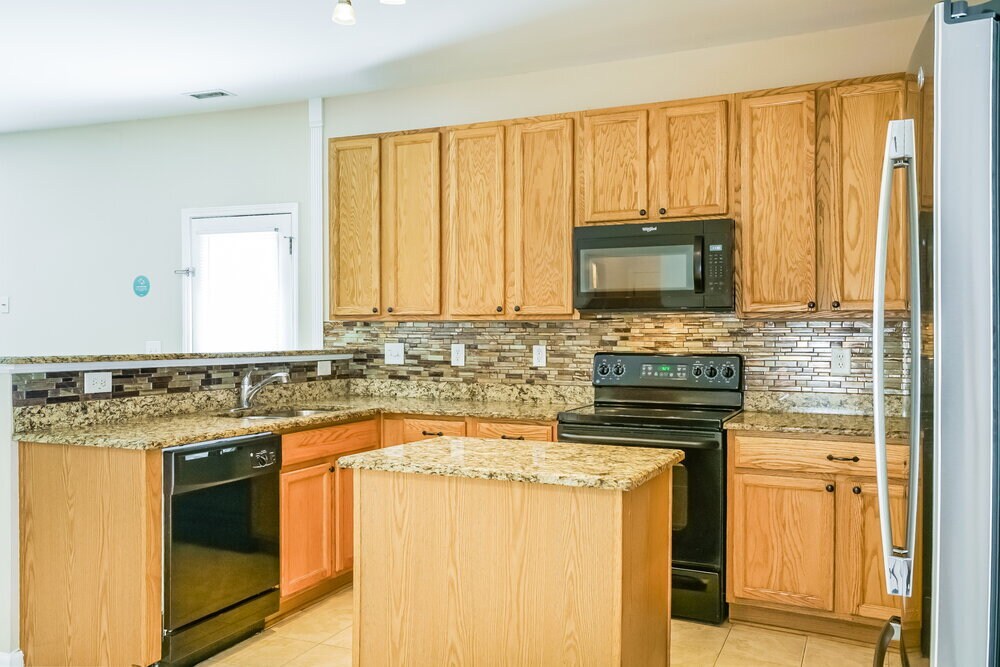 Building Photo - 3628 Pinkham Way