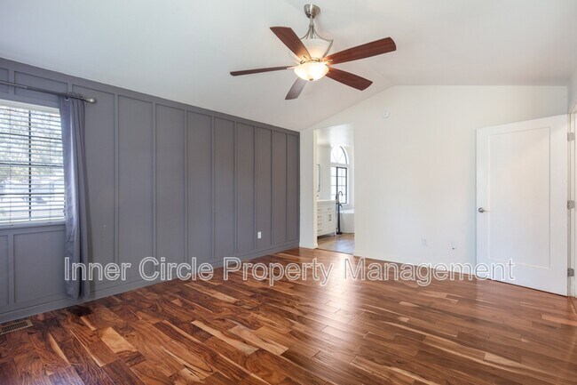 Building Photo - 512 Bluerock Dr