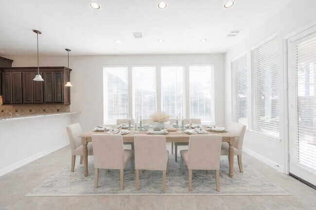 Building Photo - 2822 Ember Pass Ln