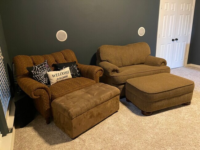 Upstairs Entertainment Room - 328 Auburn Way