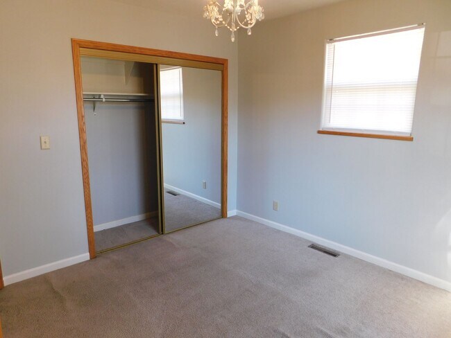 Building Photo - Spacious 3 Bedroom 2 bath Home in El Dorad...
