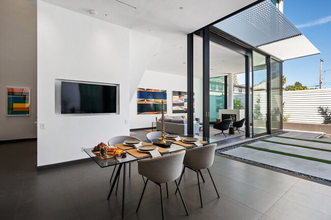 Building Photo - 214 Tucker St