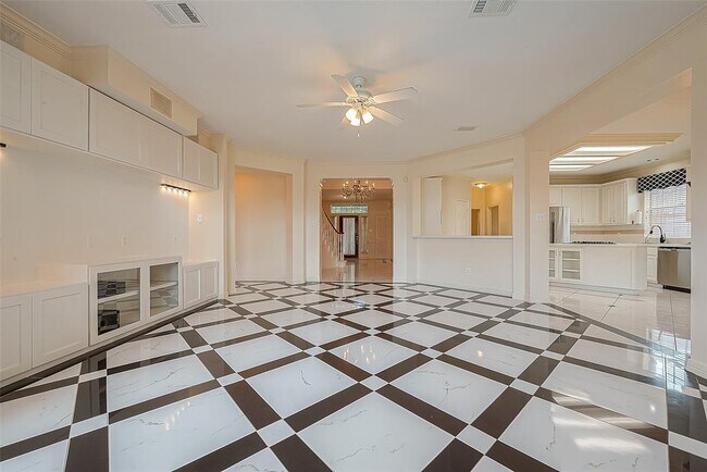Building Photo - 1914 Rosebay Ct