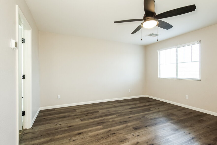 Building Photo - 17976 N 114th Ln