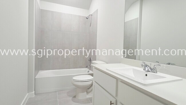 Building Photo - 3604 High Valley Dr