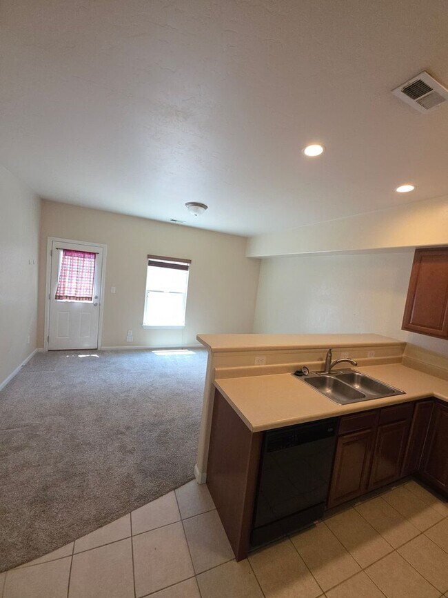 Building Photo - 2481 Thunder Mountain Drive