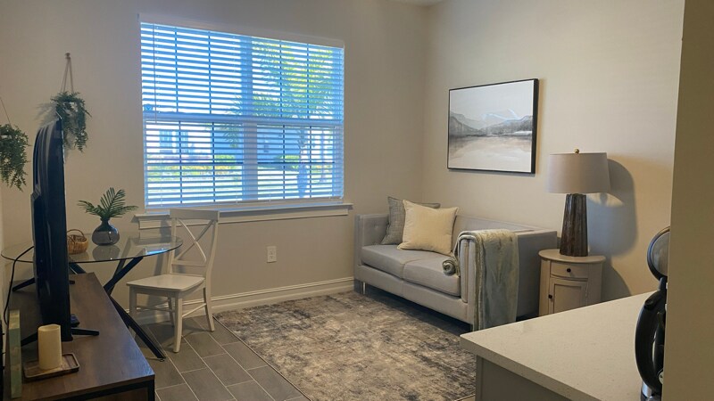 Building Photo - 16068 Crofton Spgs Wy