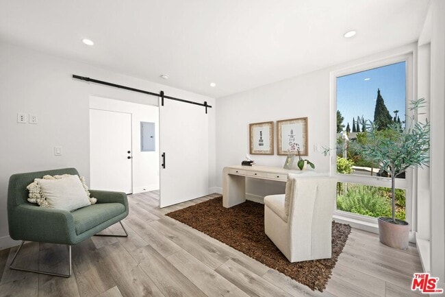 Building Photo - 2015 1/2-1951 Preuss Rd