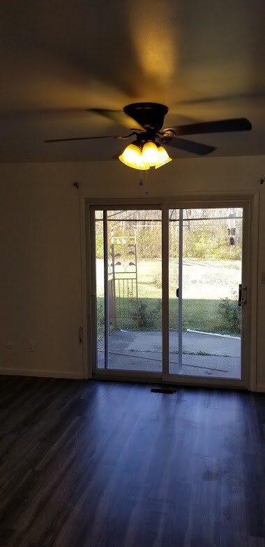 Building Photo - 4315 Forestview Ct
